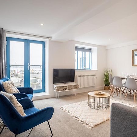 Elegant Fresh Spacious Two Bed Apartment - Juliet Balcony - Sea, Marina, Harbour Views, English Riviera Clock Tower Torquay Exteriör bild