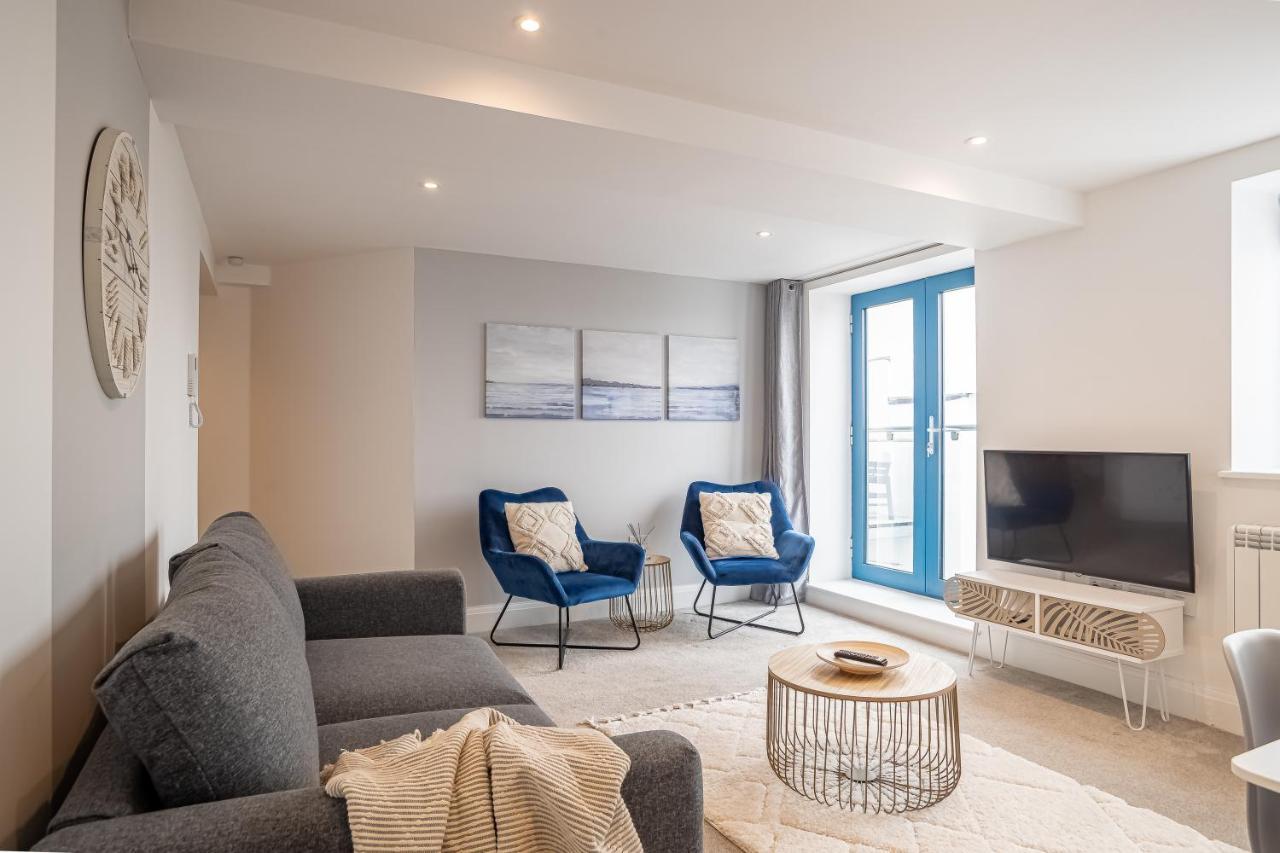 Elegant Fresh Spacious Two Bed Apartment - Juliet Balcony - Sea, Marina, Harbour Views, English Riviera Clock Tower Torquay Exteriör bild