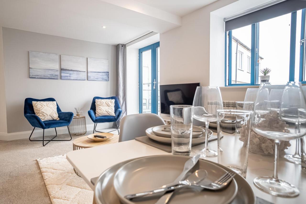 Elegant Fresh Spacious Two Bed Apartment - Juliet Balcony - Sea, Marina, Harbour Views, English Riviera Clock Tower Torquay Exteriör bild