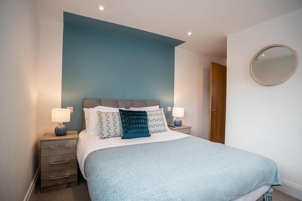 Elegant Fresh Spacious Two Bed Apartment - Juliet Balcony - Sea, Marina, Harbour Views, English Riviera Clock Tower Torquay Exteriör bild